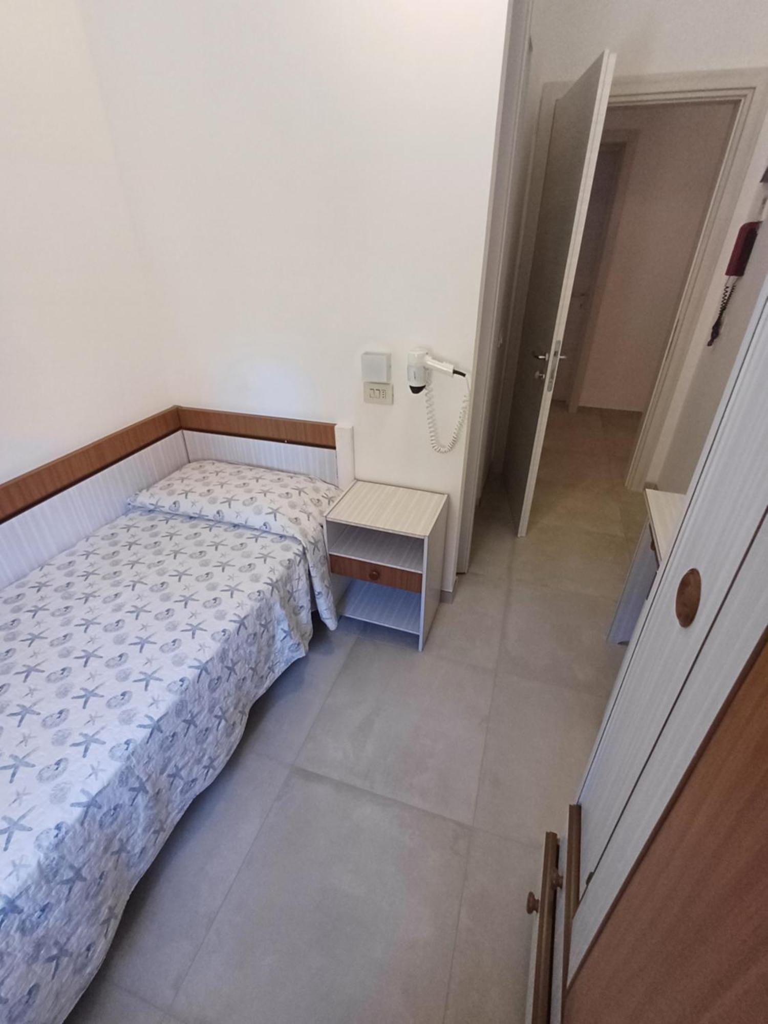 Hotel Flora 3*