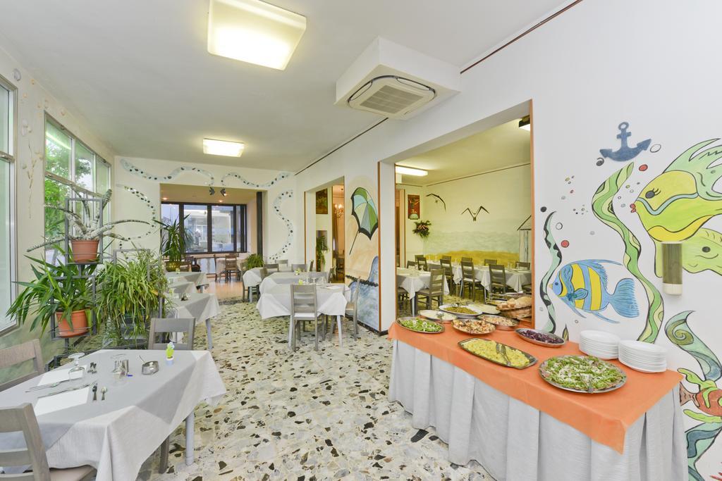 Hotel Flora 3* Cesenatico