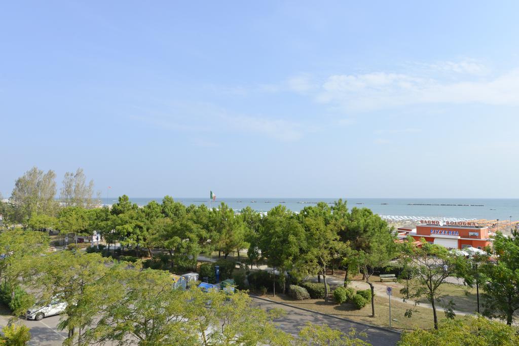Hotel Flora Hotel 3*