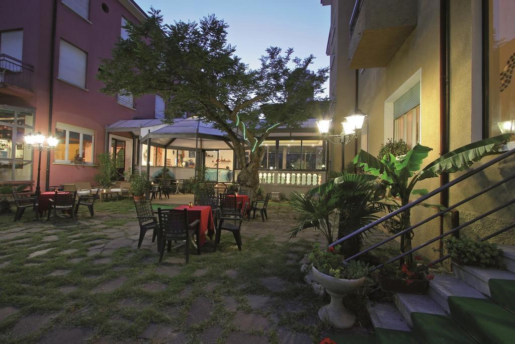 Hotel Flora 3* Cesenatico