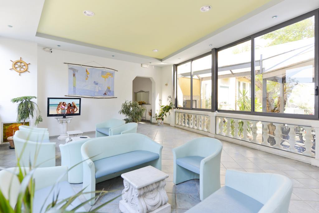 Hotel Flora